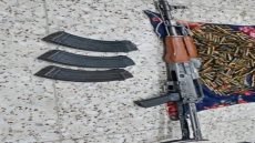 شرطة ذي قار تضبط مسلحاً أطلق النار في الهواء بشكل غير مسؤول و بحوزته كلاشنكوف وذخيرة حية.