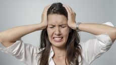 أطعمة طبيعية تخفف من آلام الصداع