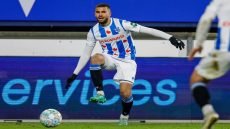 نادي ايك السويدي قدم عرضا لحسين علي والنادي يريد ضم اللاعب هذا الصيف، لكن نافذة الانتقالات تُغلق الليلة، ومن غير الواضح ما إذا كان كل شيء سينجز في الوقت المناسب. بالإضافة إلى ذلك، لدى اللاعب بعض العروض الأخرى التي يفكر بها