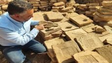 مع كل ضربة فأس في أرض العراق تخرج قطعة أثرية”