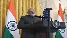 ئيس الوزراء الهندي يرفض استقبال 4 مكالمات هاتفية من ترامب.