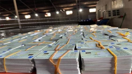 فضيحة أمنية.. اتهامات لضباط بالمتاجرة ببطاقات منتسبيهم الانتخابية