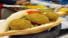 شرطة الكرخ تعتقل صاحب مطعم فلافل في منطقة السيدية ببغداد؛ بعد تسمم عدد من المواطنين