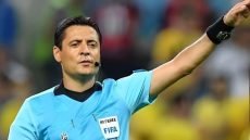 عدنان درجال تحت الانتقاد بعد حضوره حفل تكريم حكم أثار الجدل في كأس آسيا