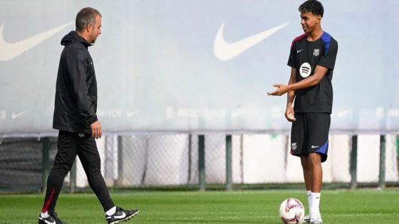 توتر داخل برشلونة بين فليك وإدارة النادي بسبب لامين يامال