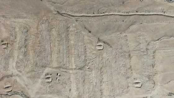 رويترز تكشف: نظام الأسد نقل عشرات آلاف الجثث من مقبرة جماعية لإخفاء الأدلة