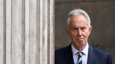 جدل واسع بعد تعيين توني بلير شريكاً لترامب في إدارة غزة