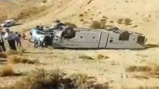 “بسبب غفوة سائق”.. مصرع 4 ركاب وإصابة 13 آخرين جراء انقلاب حافلة على طريق دماوند – فيروزكوه في إيران.