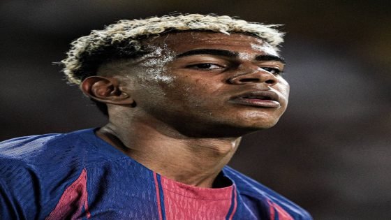 “لامين يامال” يهدد برشلونة: فليك ليس عادلاً وباريس جاهز