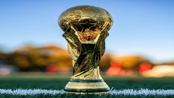 قرعة دور المجموعات لكأس العالم ستقام يوم الجمعة الموافق 5 ديسمبر .
