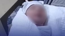 العثور على طفل رضيع عمره بضعة أيام داخل صندوق كارتوني على جانب الطريق في احدى مناطق البصرة.