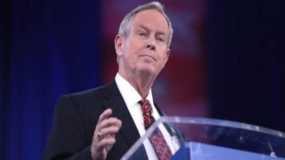 عضو في الكونغرس الأميركي يدعو لإلغاء قانون قيصر بعد سقوط نظام الأسد