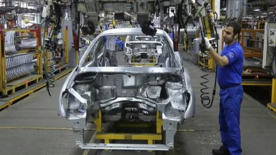 عضو مجمع تشخيص مصلحة النظام: صناعة السيارات الإيرانية تستنزف مليارات الدولارات سنوياً