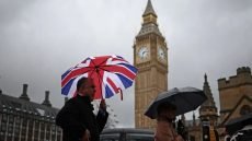 إصلاحات بريطانية مشددة في سياسات اللجوء استلهاماً للتجربة الدنماركية