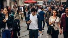 تقرير تركي يكشف ارتفاع معدلات الفقر إلى مستويات غير مسبوقة مع تراجع القدرة الشرائية وارتفاع أسعار الطاقة والغذاء في البلاد