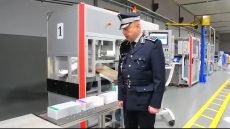 مدير المرور العام يدعو مالكي المركبات التخصصية والزراعية والإنشائية إلى مراجعة دوائر التسجيل لتثبيت اللوحات