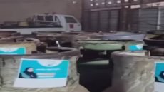 “عالية نصيف” تعلق صورها على قناني الغاز لتتواجد في كل منازل العراقيين.