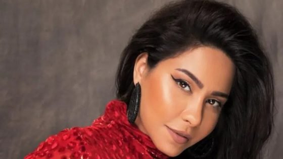 شيرين عبد الوهاب تنفي اعتزالها وتؤكد استمرارها في الغناء