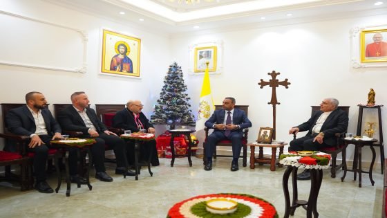 نائب محافظ البصرة يتفقد مقر الأبرشية الكلدانية ويؤكد ترسيخ التعايش السلمي