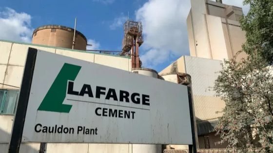 النيابة الفرنسية تطالب بغرامة تاريخية على “لافارج” بتهمة تمويل الإرهاب في سوريا