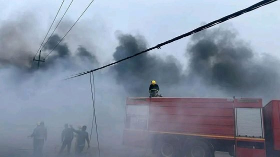 حريق يلتهم 30 محلاً تجارياً في زاخو