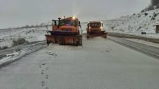 تعليق الحركة في معبر حدودي بين إقليم كوردستان وإيران بسبب الثلوج