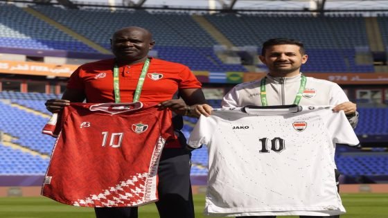 المنتخب العراقي بالزي الأبيض في مباراته غداً السبت أمام نظيره السوداني في كأس العرب.