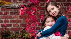 يصادف اليوم 6 ديسمبر، اليوم العالمي للاخت الكبرى