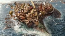 عندما تقدّم الملك الفارسي خشايارشا لغزو اليونان، كان يعتمد على أسطول ضخم يرافق جيشه عبر المضائق. لكن العاصفة التي ضربت السفن قلبت المشهد؛ أمواج عالية ورياح عاتية حطّمت عددًا من السفن وأوقفت التقدّم.