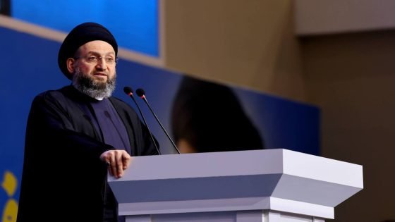 “عمار الحكيم”: نحتاج إلى طاولة “حوار الشجعان” يجلس عليها الشركاء ليقتسموا هم الوطن لا ليقتسموا المواقع.