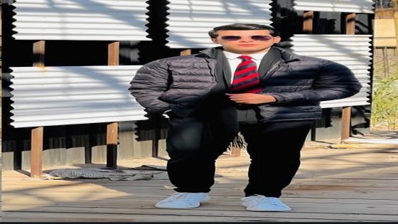 الدكتور حسن جمعة يهنئ الزميل علي إسماعيل محمد بمناسبة خطوبته المباركة