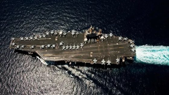 وصول حاملة الطائرات الأميركية إبراهام لينكولن ومدمرات إلى طريق الخليج وسط تصاعد التوتر مع إيران