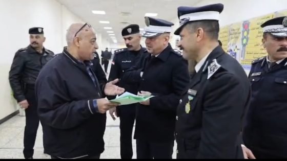 مدير المرور العام يتابع ميدانياً عمل موقع الغزالية لتسجيل المركبات ويشرف على إنجاز معاملات المواطنين