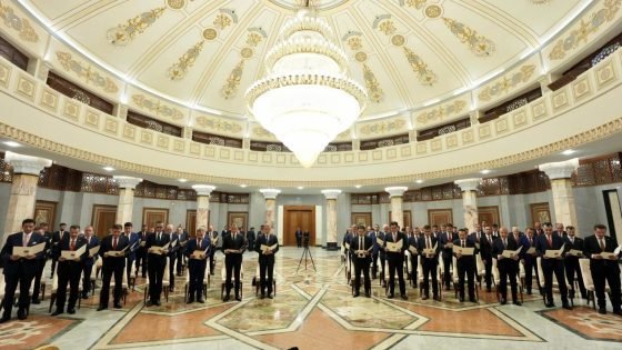 ​”سفراء فوق السن” و”سفراء بلا سفارات”: مفارقة الدبلوماسية العراقية وهدر المليارات