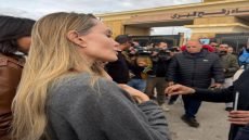 الممثلة الامريكية “أنجلينا جولي” من رفح: ما شاهدته من قصص الجرحى الفلسطينيين يفوق الوصف.