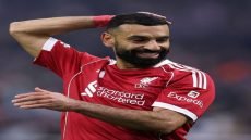 تروي ديني : إذا أراد ليفربول الوصول للمستوى التالي، يجب أن يرحل أحد نجومهم الكبار.. وبرأيي هذا النجم هو صلاح.