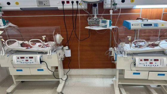 بعد 13 عاماً من العقم.. سيدة عراقية تلد 3 توائم في أحد مستشفيات محافظة كركوك.