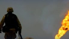 شبكة سي إن إن الأمريكية: إدارة ترامب درست غزو العراق 2003 لمعرفة كيف ستتعامل مع نفط فنزويلا.