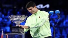 كارلوس ألكاراز يدخل التاريخ بعمر 22 عام يصبح كارلوس ألكاراز أصغر لاعب في تاريخ التنس يُكمل تحقيق البطولات الأربع الكبرى :