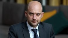 ‌‏وزير خارجية فرنسا: على إيران تقديم تنازلات كبرى لتفادي ضربات أمريكية.