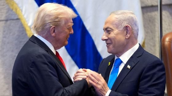 إعلام عبري: تل أبيب تمارس ضغوطاً كبيرة على واشنطن لعدم التوصل لاتفاق وشن هجوم على إيران.