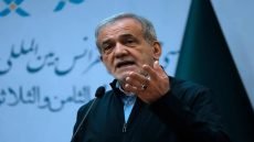 الرئيس الايراني: راتبي الشهري 1000 دولار فقط