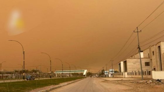 عاصفة ترابية شديدة تضرب قضاء القائم بالانبار