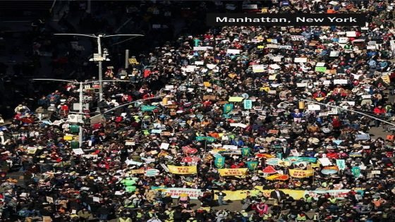 صحيفة “نيويورك تايمز” تنشر لقطات من احتجاجات “لا للملوك” المناهضة لسياسية ترامب، في نيويورك