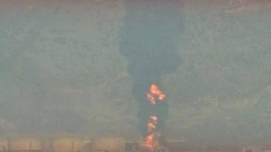 بلومبرغ: توقف بعض أنشطة النفط عقب هجوم بمسيرة في الفجيرة بالإمارات.