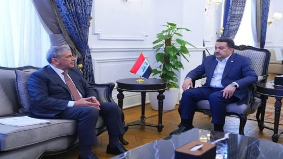 السوداني خلال استقباله رئيس اتحاد المقاولين العراقيين يوجه الجهات المعنية بمتابعة صرف مستحقات المقاولين المالية