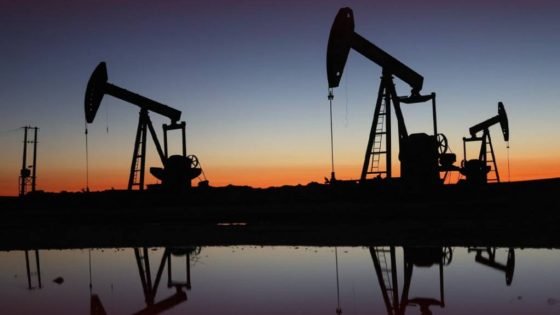 ارتفاع أسعار النفط 10٪ إلى أكثر من 118 دولاراً للبرميل