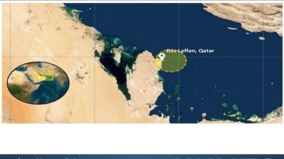 استهداف سفينة قبالة سواحل قطر واندلاع النيران فيها.