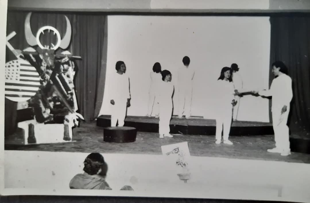 “المؤلف المسرحي هو حجر الأساس… ولا مسرح حيّ بدونه”