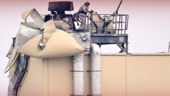  السفارة الأمريكية ببغداد: مليشيات عراقية موالية لإيران شنت هجومين على منشآت دبلوماسية أمريكية بالعراق أمس.